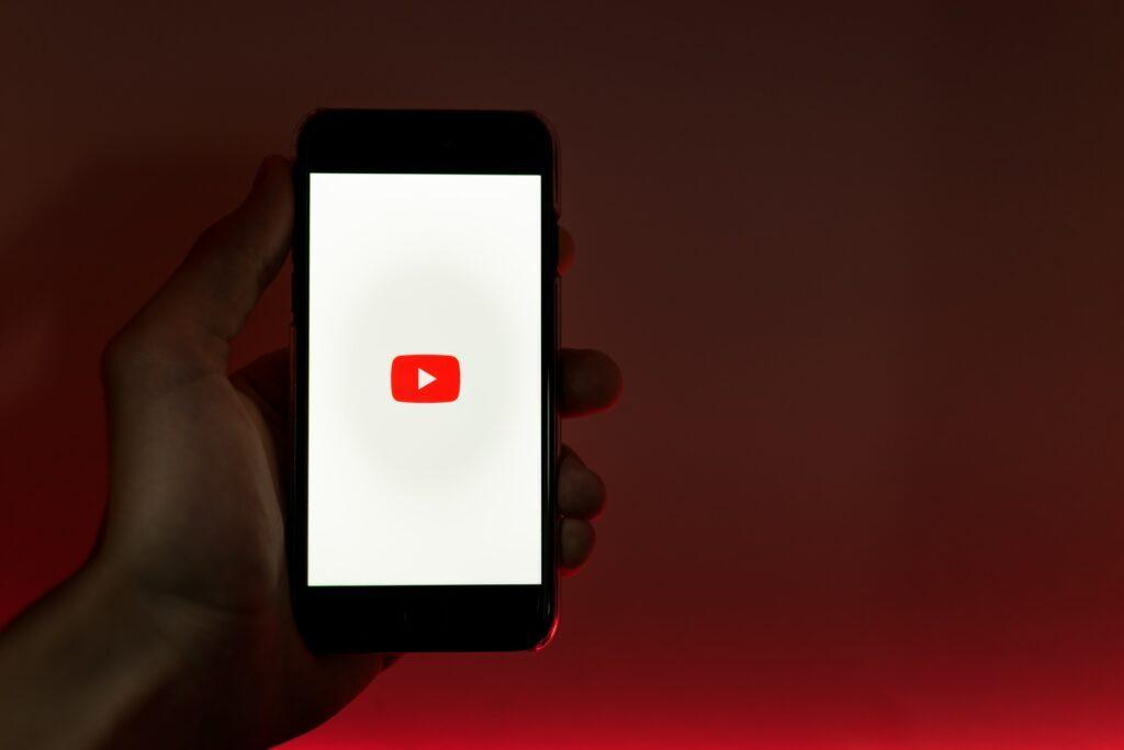 Tournage vidéo YouTube avec téléphone